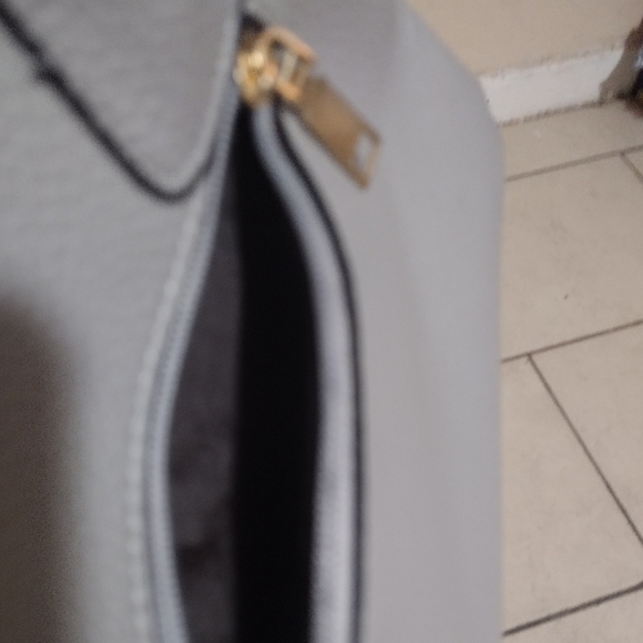 Purse - Picture 2 of 3